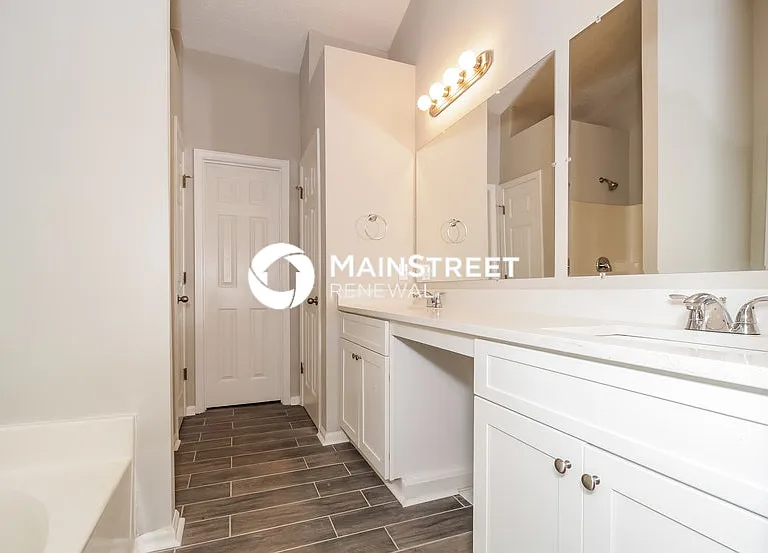 125 Crestworth Ct — Photo 13