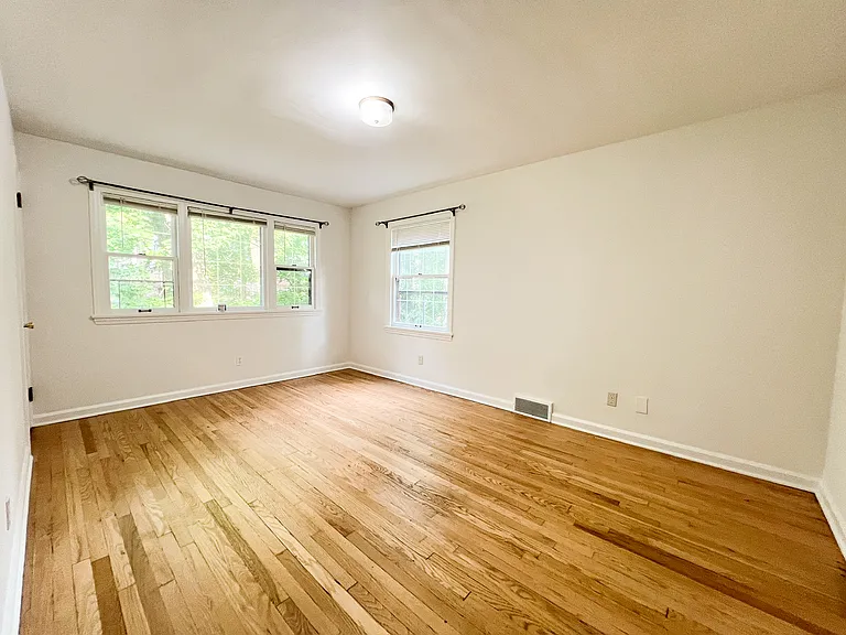 94 Jennette Dr — Photo 13