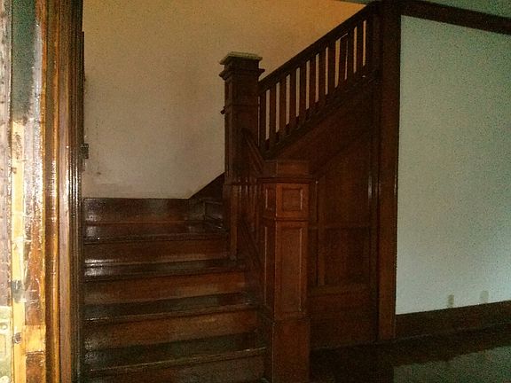 staircase to second level