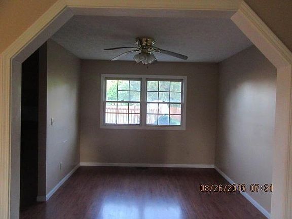 3rd image of 1345 E Choctaw Dr