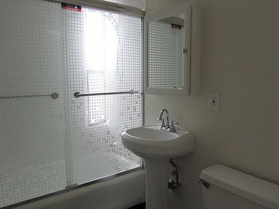 4th image of 346 N Vermont Ave APT 314