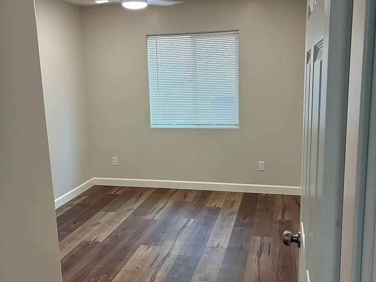 3263 Grande Vista Ave — Photo 7