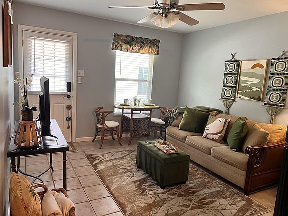 2nd image of 3944 S East Ave #3940