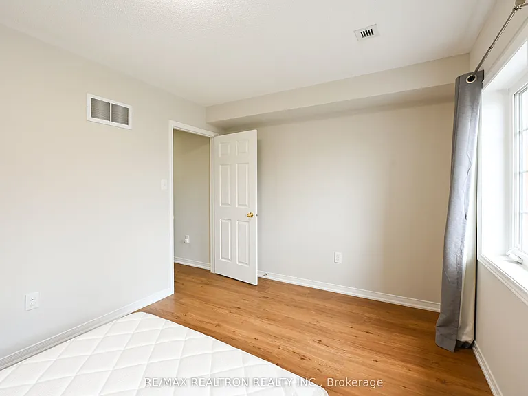 73 Eastern Skies Way — Photo 17
