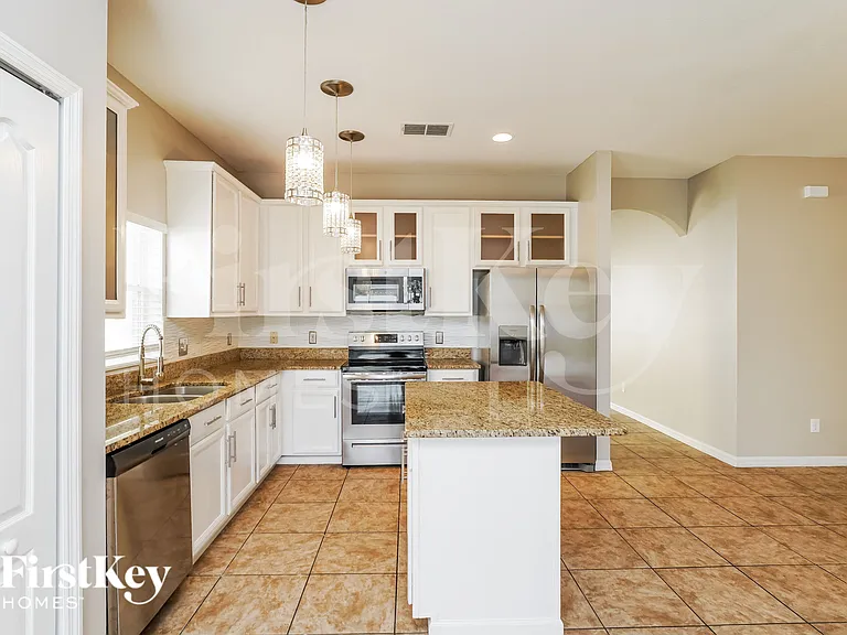 1823 Ribbon Falls Pkwy — Photo 5