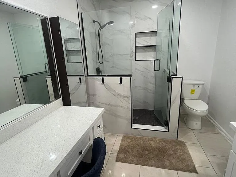 55 Alberta Dr — Photo 17