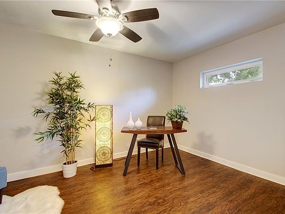 4th image of 4906 Eastdale Dr