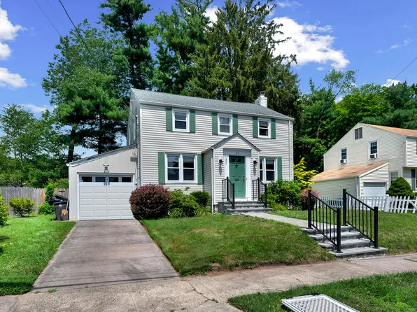 31 Englewood Drive, New Haven, CT 06515