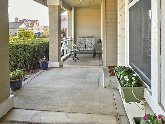 4th image of 850 Greystone Ct