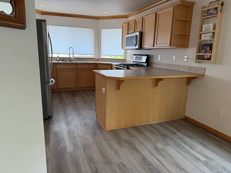 246 Prince Ave #201 — Photo 11