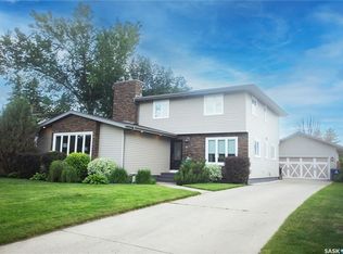 6 Harrington Pl, Saskatoon, SK S7H3Y5