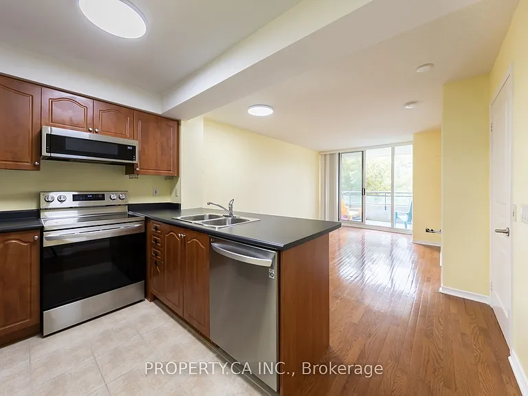 330 Red Maple Rd #214 — Photo 2