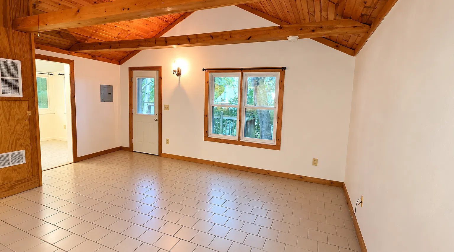 1 bed, $1,595 — Photo 3