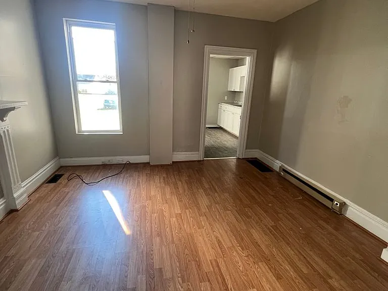 423 N Hanover Street — Photo 8