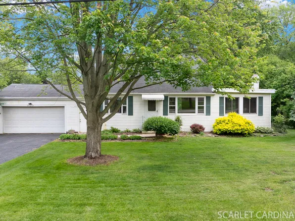 3N251 Lakewood Dr, West Chicago, IL 60185