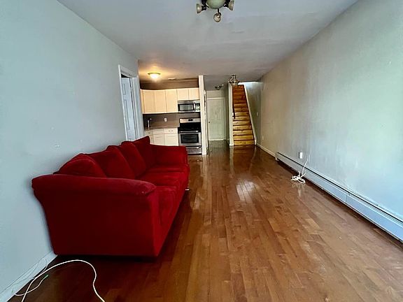 3rd image of 306A Evergreen Ave #1F