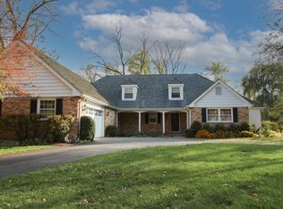 13 Mayfair Ln, Lincolnshire, IL
