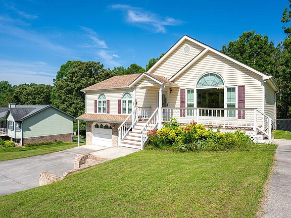 4th image of 8315 Troubadour Way