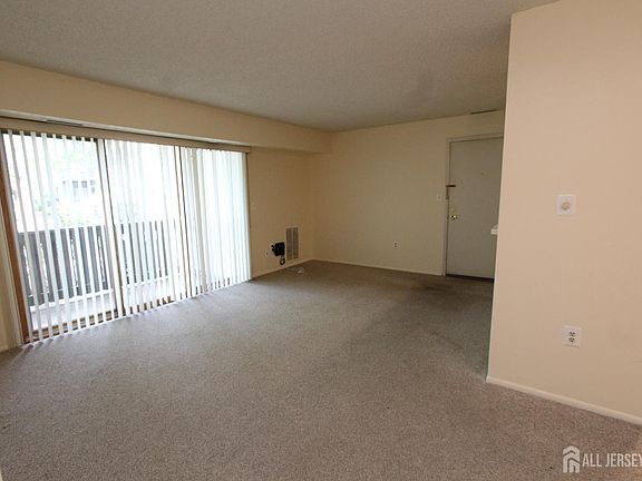 4th image of 1105 Aspen Dr