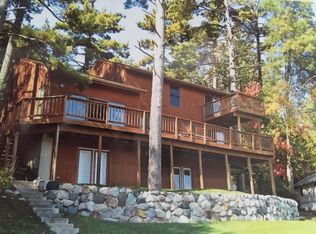 1155 Beach Dr, Lake Orion, MI 48360