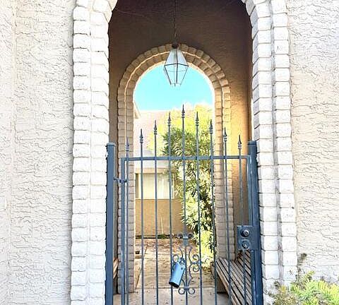 3rd image of 25212 S ANGORA Court