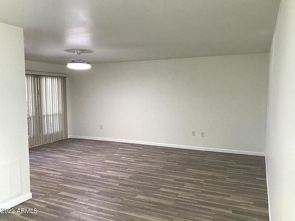 5th image of 10531 W Highwood Ln