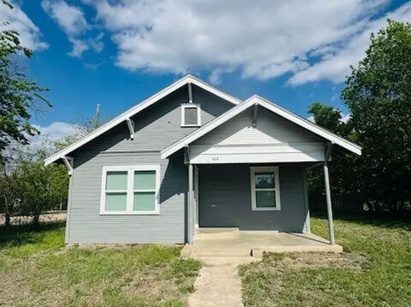 100 N Brazos St, Lockhart, TX 78644