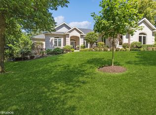 11108 Sandpiper Ct, Spring Grove, IL 60081