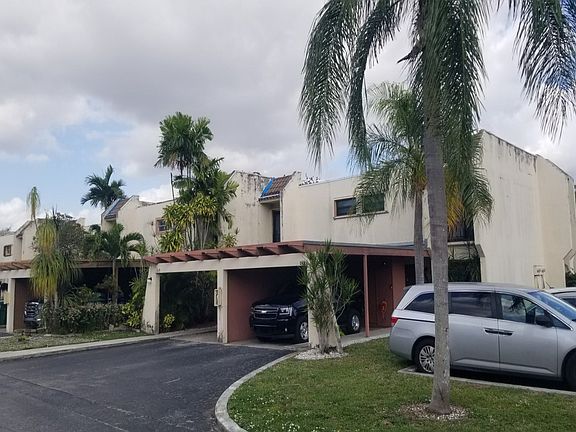 2nd image of 6524 Kendale Lakes Dr #D