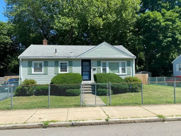 139 Summer St, Hyde Park, MA 02136