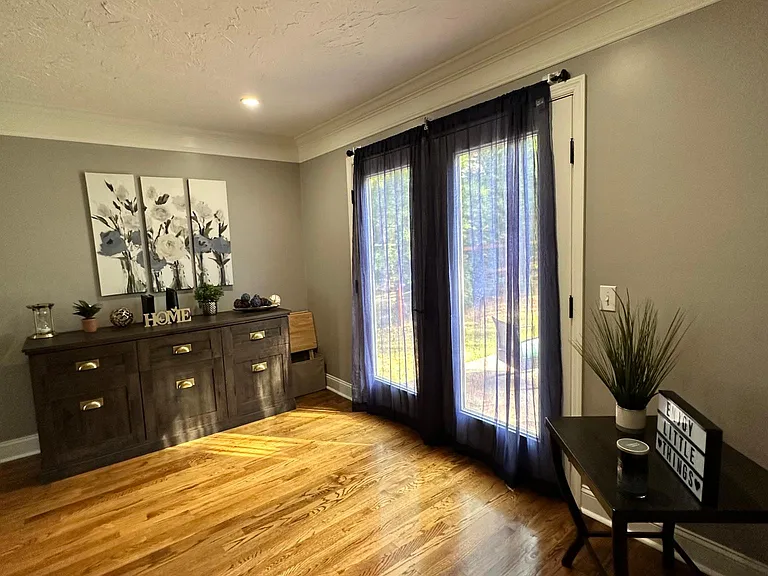 531 Stromsdale Rd — Photo 10