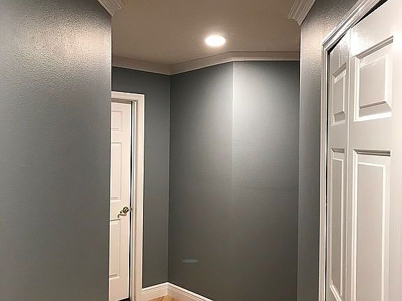 4th image of 451 Tamarind Parke Ln