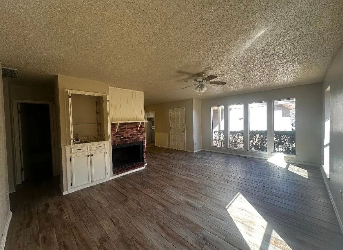 3 bed, 1439 sqft, $1,500 — Photo 3