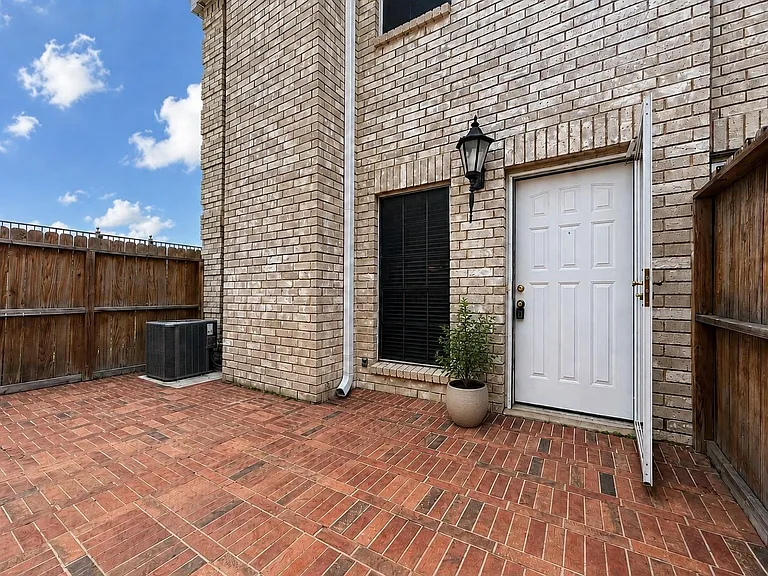 17659 Red Oak Dr #7659 — Photo 3