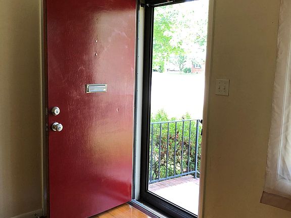 2nd image of 100 Haviland Dr