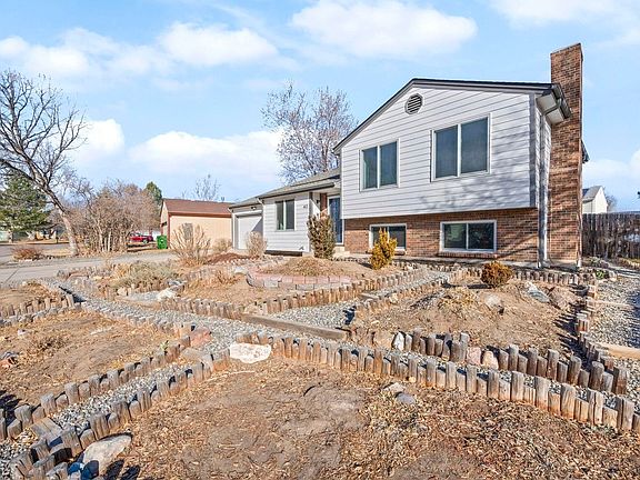 2nd image of 612 Homestead Ct