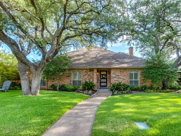 9035 Maguires Bridge Dr, Dallas, TX 75231
