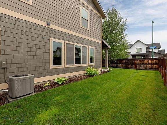 5th image of 699 Rosa Way