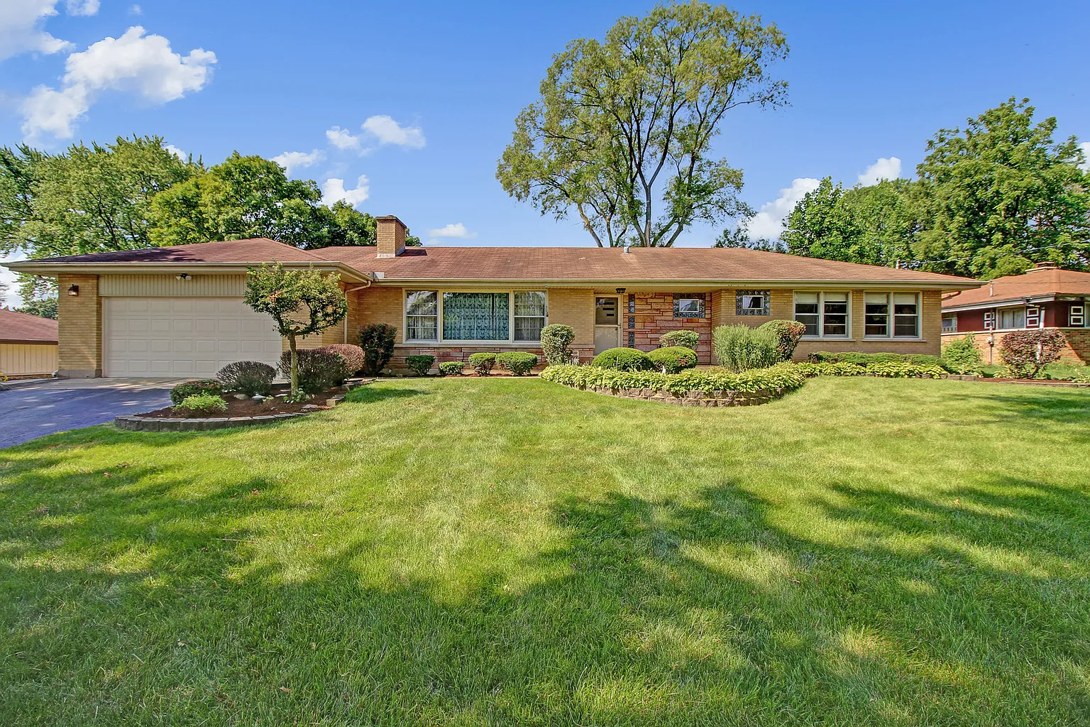 345 Mensching Rd photo 1