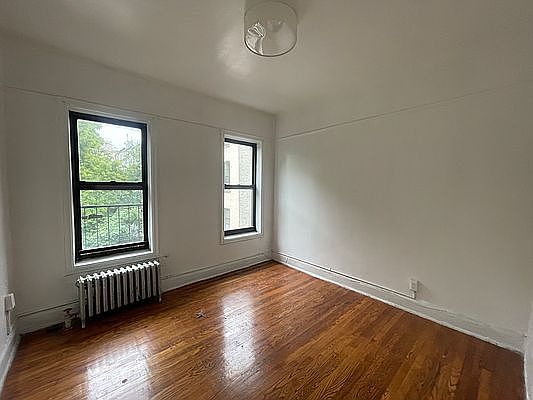 4th image of 4819 4th Ave #C3