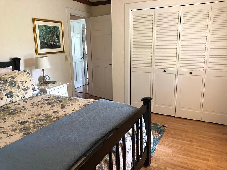 2nd room with closet