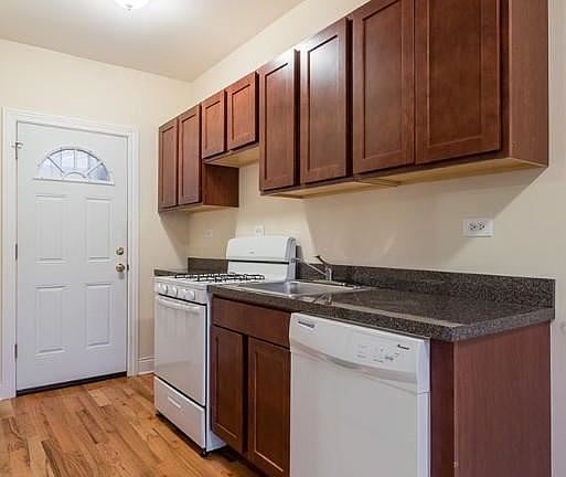 2nd image of 6305 W Cornelia Ave #1N