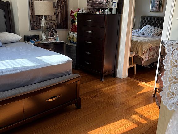 Looking from primary bedroom to Den/office or nursery