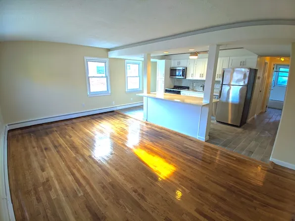 (undisclosed Address), Long Beach, NY 11561