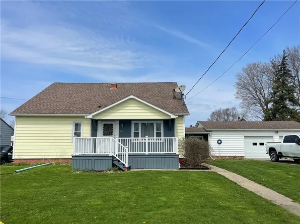 112 Elwood Ave, Medina, NY 14103