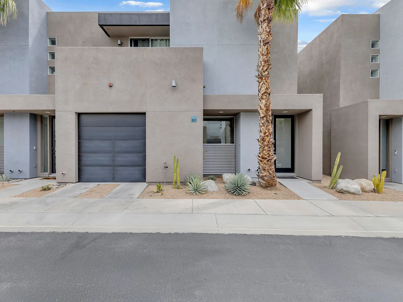 2 bed, 2.5 bath, 1306 sqft, $2,895 — Photo 2