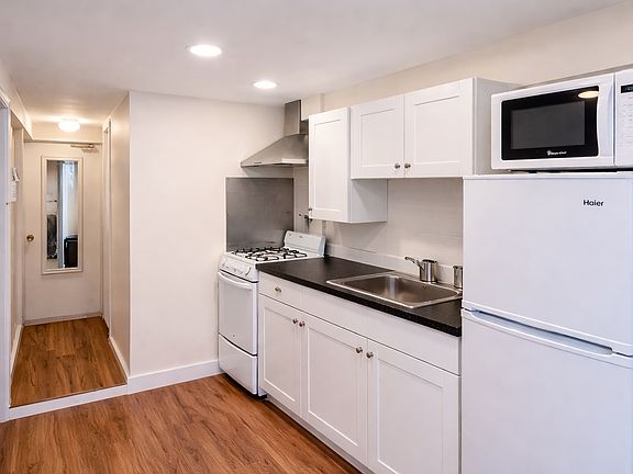 4th image of 21 Amory St #1