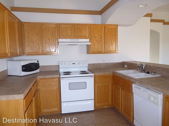 4th image of 4010 Blackhawk Dr