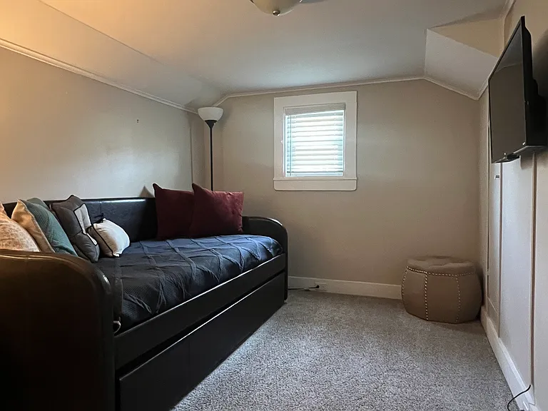 113 Hemphill Rd — Photo 32