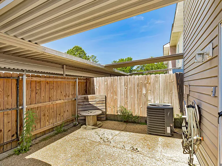 4188 Jefferson Woods Dr — Photo 10
